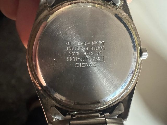 Reloj Casio MTP-1048 Japan Movement