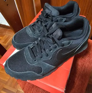 Nike MD Runner 2 Zapatillas Negras