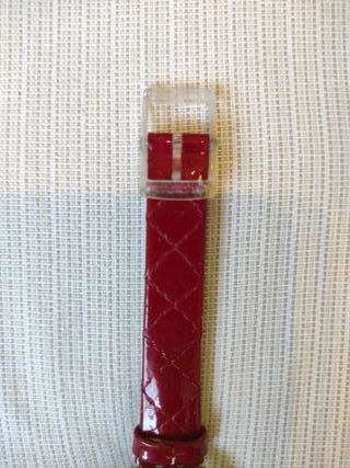 Reloj Swatch Mujer Rojo y Plateado