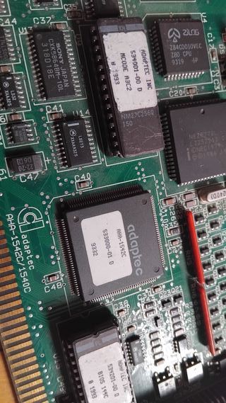 Tarjeta SCSI Adaptec ISA