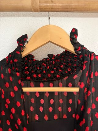 Vestido midi Coosy negro y rojo