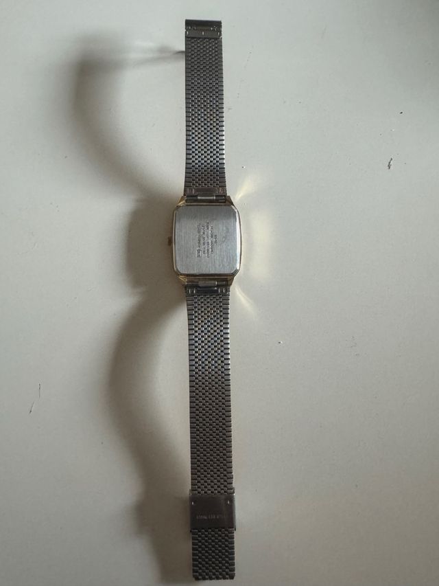 Reloj Orient VX Quartz Dorado