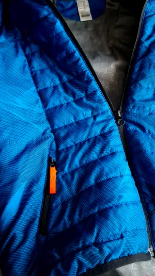 Chaqueta Decathlon Azul Talla 141-150cm.
 
