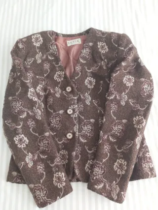 Americana NEYLA marrón estampada