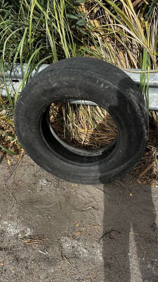 2 Ruedas Usadas Camión Michelin para rayar 295/60 