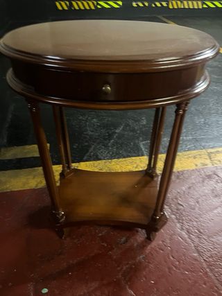 Mesa auxiliar redonda de madera