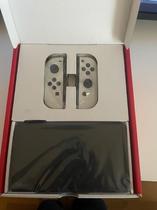Nintendo Switch OLED Blanca y Negra