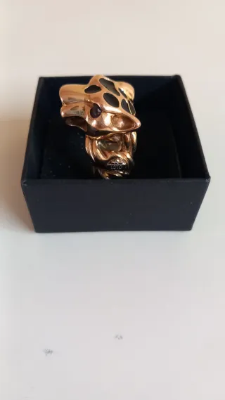 Anillo cabeza de tigre oro
Grande