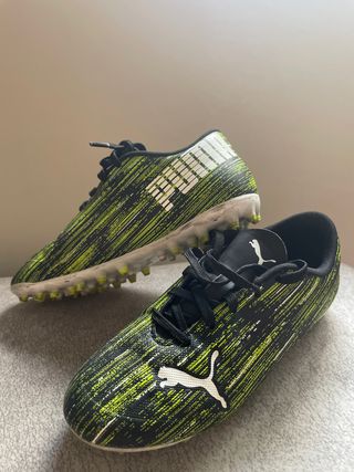 Botas Fútbol Puma Tacos MG Talla 32.5
