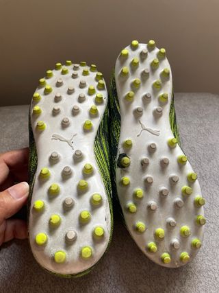 Botas Fútbol Puma Tacos MG Talla 32.5