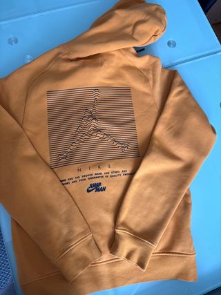 Sudadera Jordan mostaza
