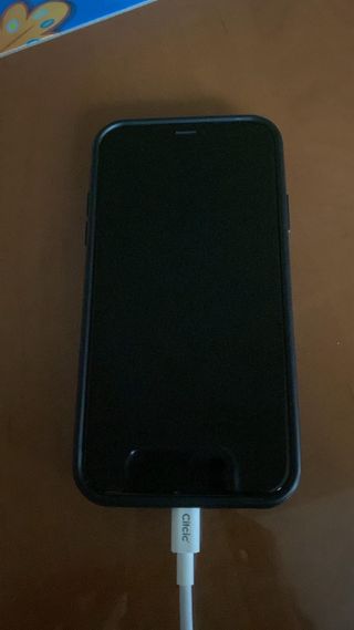 iPhone XR giallo