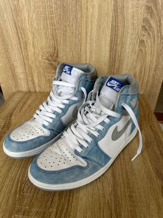 Jordan 1 Retro High OG Hyper Royal 44,5
