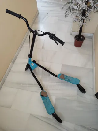 Patín infantil azul