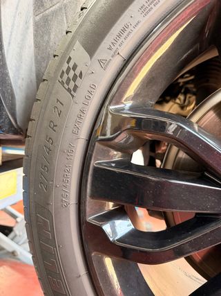 3 Neumáticos Michelin Pilot Sport 4 SUV 275/45R21