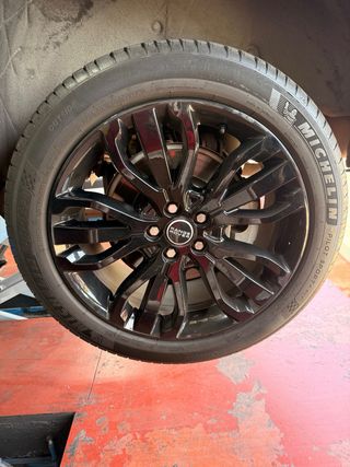 3 Neumáticos Michelin Pilot Sport 4 SUV 275/45R21