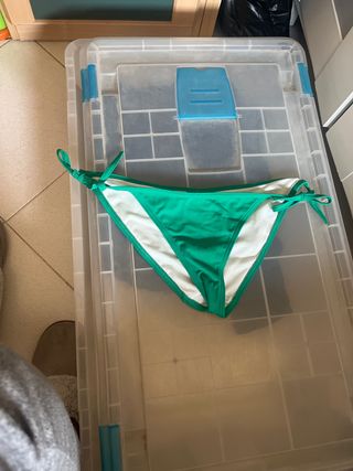 Braguita bikini verde y blanco