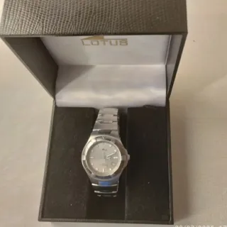 Reloj Lotus Plata usado sólo una vez 