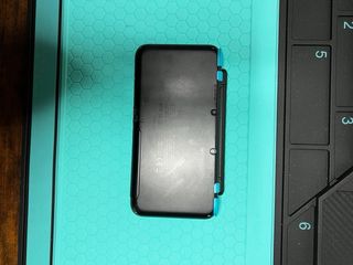 Nintendo 2DS XL Negra y Azul