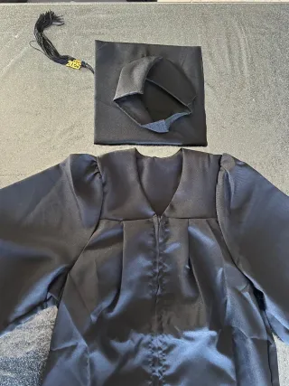 Toga laurea bimbo/a 10-12 anni + cappello