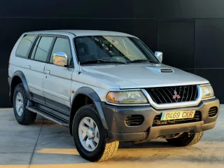 Mitsubishi Montero 2003
