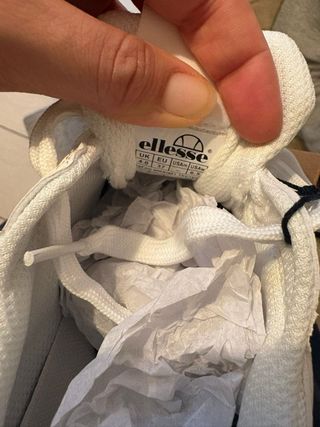 Scarpe da ginnastica Ellesse bianche e rosa