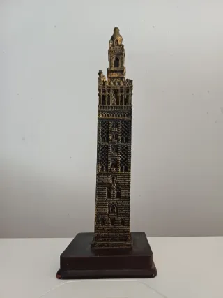 Figura La Giralda