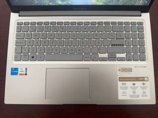 ASUS Vivobook procesador intel 5 