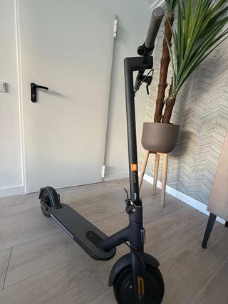 Patinete Xiaomi Mi Electric Scooter Essential