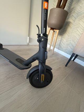 Patinete Xiaomi Mi Electric Scooter Essential