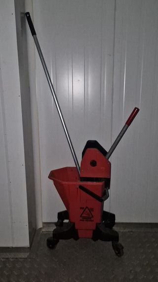 Cubo Profesional Fregar con Ruedas