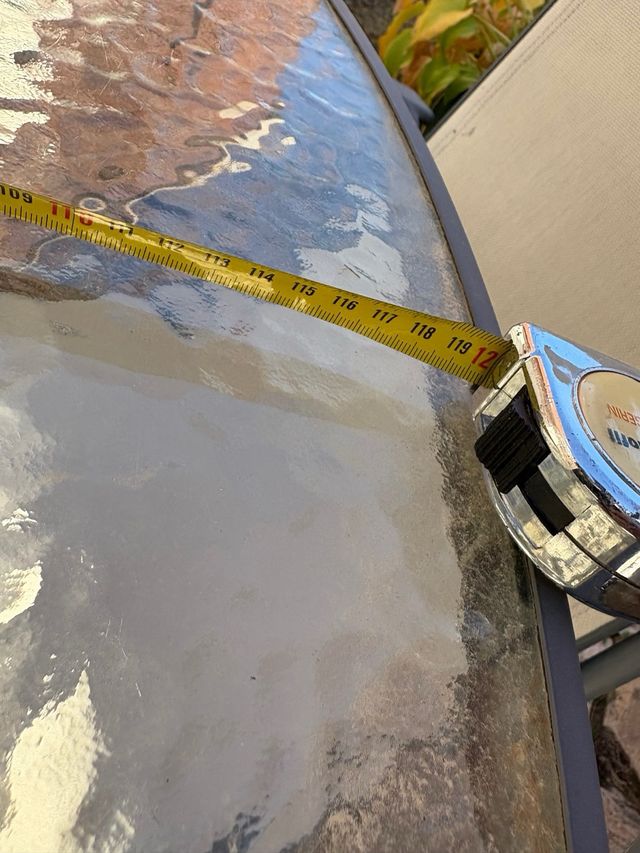 Mesa y sillas de jardín