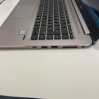 HP EliteBook Folio 1040 G3 i7 6a Gen 16GB RAM 