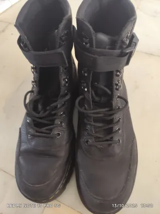 Botas Dr. Martens Combs Tech Leather Negras T 42