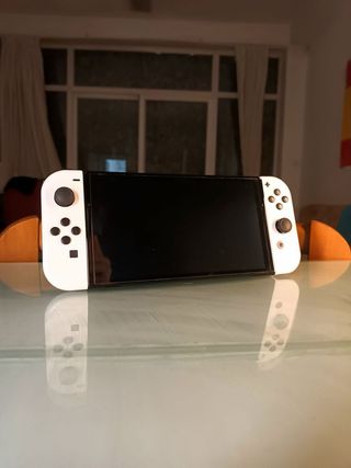 Nintendo Switch OLED bianco