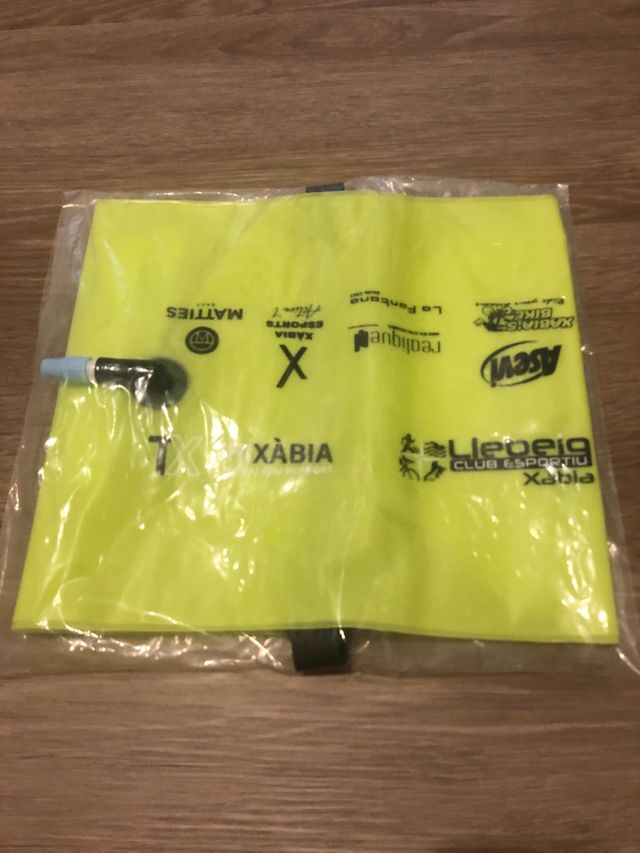 Boya natación nueva