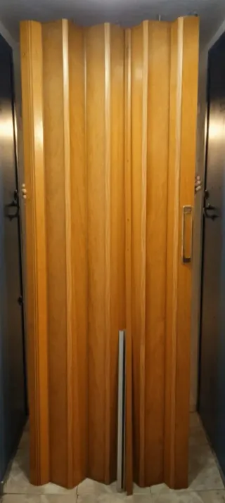 Puerta corredera completa en roble
