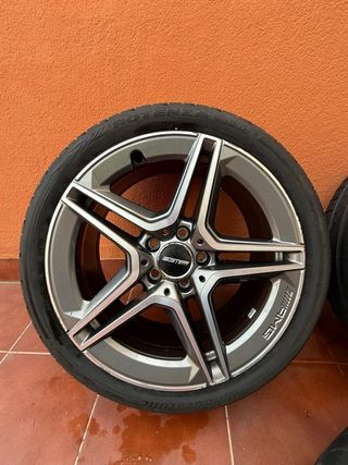 "Ruedas Mercedes AMG 18" - ¡Estado impecable!