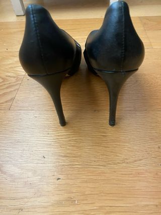 Zapatos de tacón negros Victorio Luccino