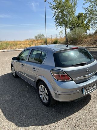 Opel Astra 2008