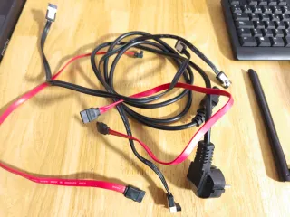 Componentes pc y Monitor Samsung S24D300