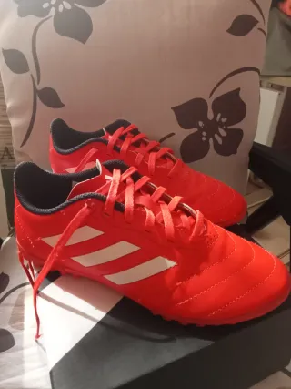 Zapatillas Adidas Goletto TF Jnr Naranja y blanco.