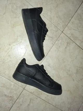 Nike Air Force 1 Negras 