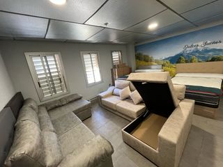 Sofá Chaise longue con arcón y 2 Puffs