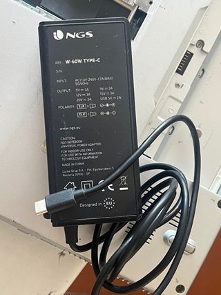 Cargadores varios para portátil