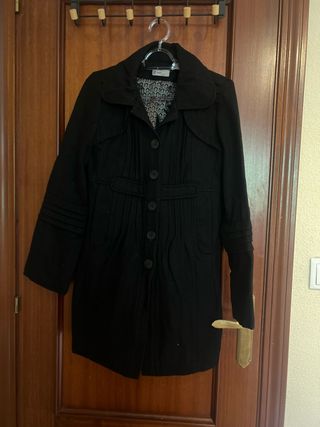 Abrigo negro elegante