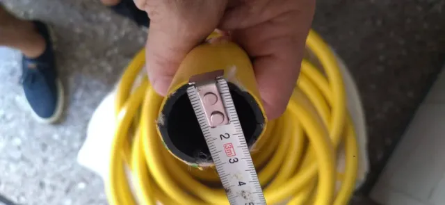 Manguera Piscina Amarilla y Negra