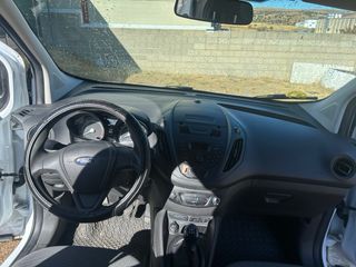 Ford Transit Courier 2015