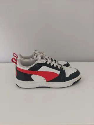 Zapatillas Puma niño Blancas negras y Rojas