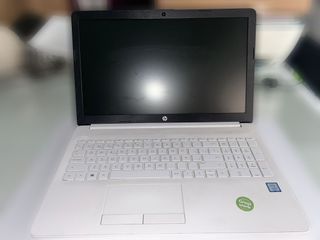 Portatil HP 15-da0215ns